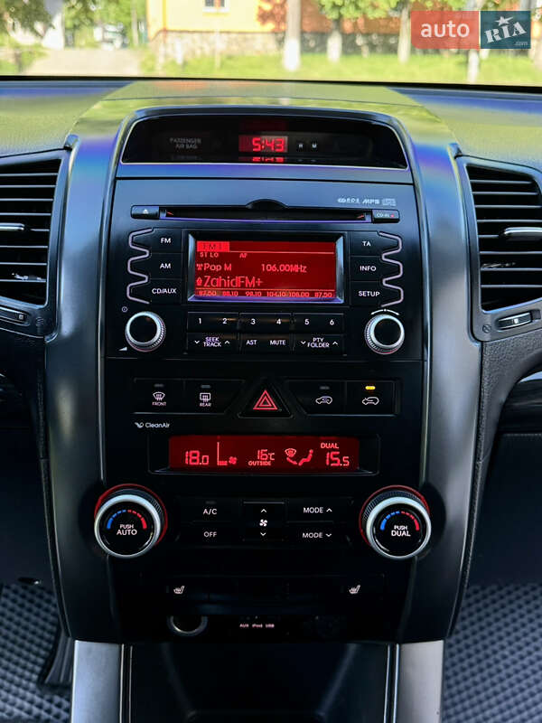 Внедорожник / Кроссовер Kia Sorento 2010 в Выгоде