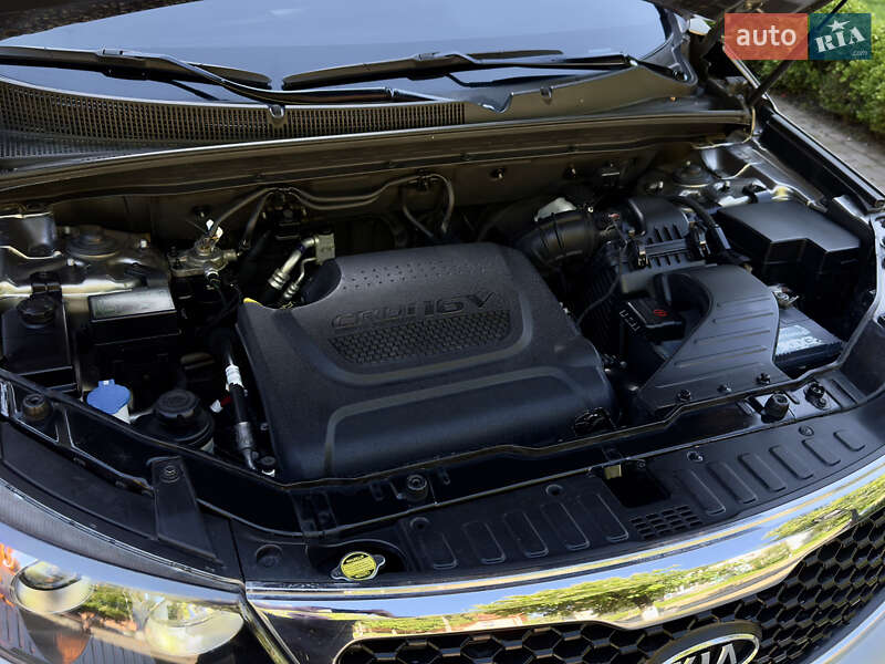 Внедорожник / Кроссовер Kia Sorento 2010 в Выгоде