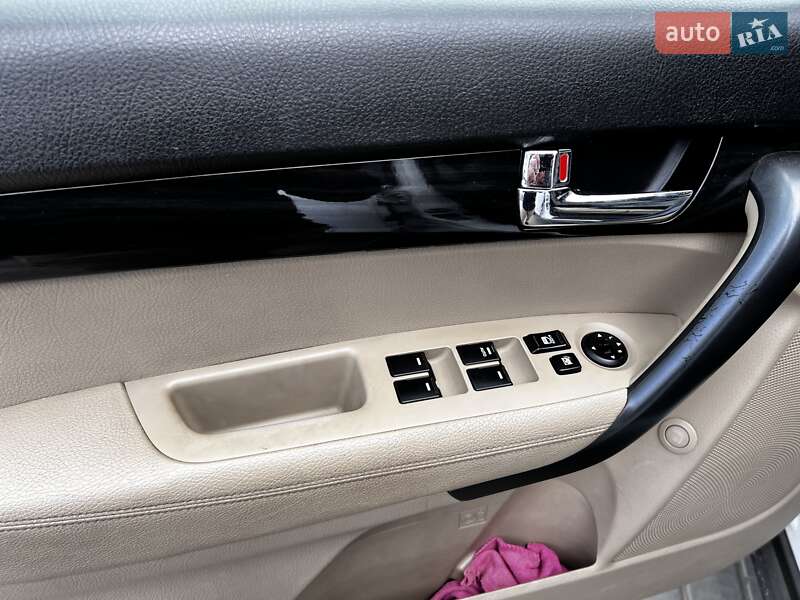 Внедорожник / Кроссовер Kia Sorento 2010 в Одессе