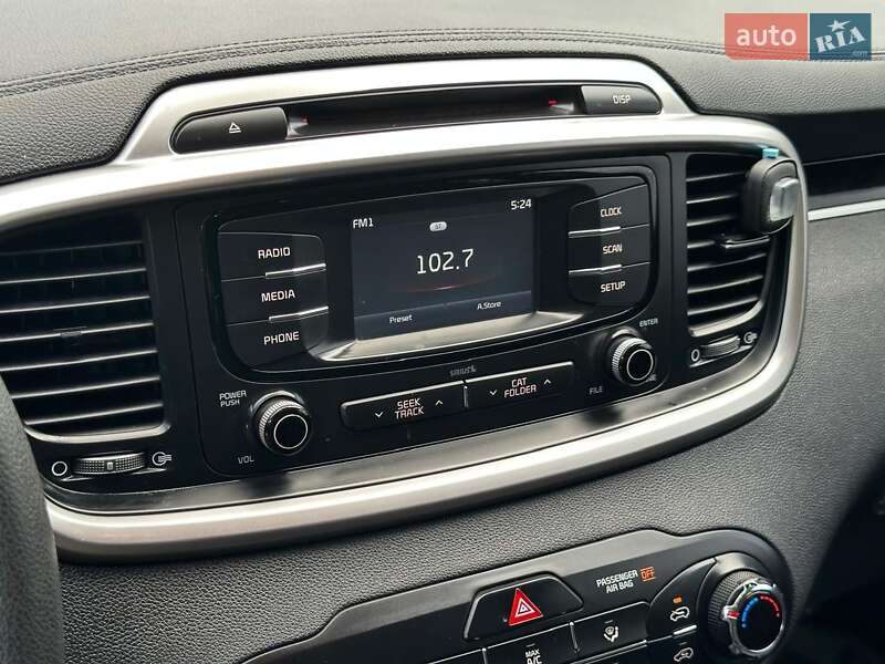 Позашляховик / Кросовер Kia Sorento 2016 в Самборі