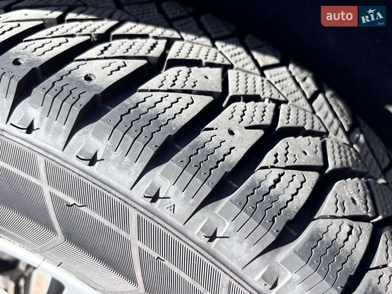 Внедорожник / Кроссовер Kia Sorento 2013 в Броварах фото 23 Внедорожник / Кроссовер Kia Sorento 2013 в Броварах