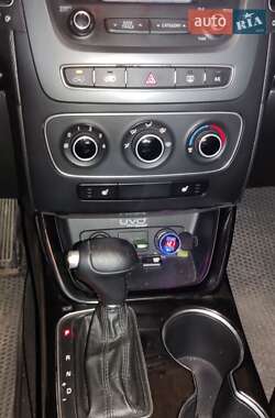 Позашляховик / Кросовер Kia Sorento 2014 в 