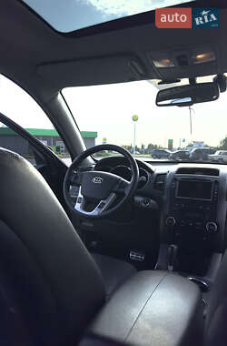 Внедорожник / Кроссовер Kia Sorento 2012 в 