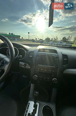 Внедорожник / Кроссовер Kia Sorento 2012 в 