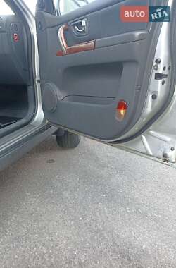 Внедорожник / Кроссовер Kia Sorento 2003 в 