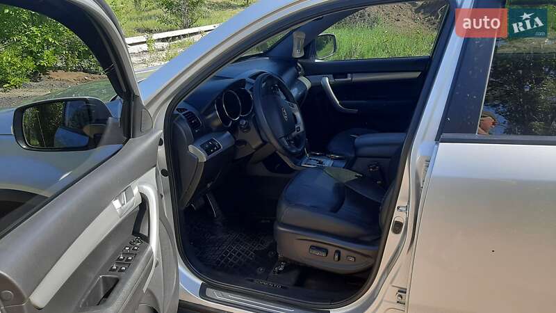 Внедорожник / Кроссовер Kia Sorento 2012 в Александровке