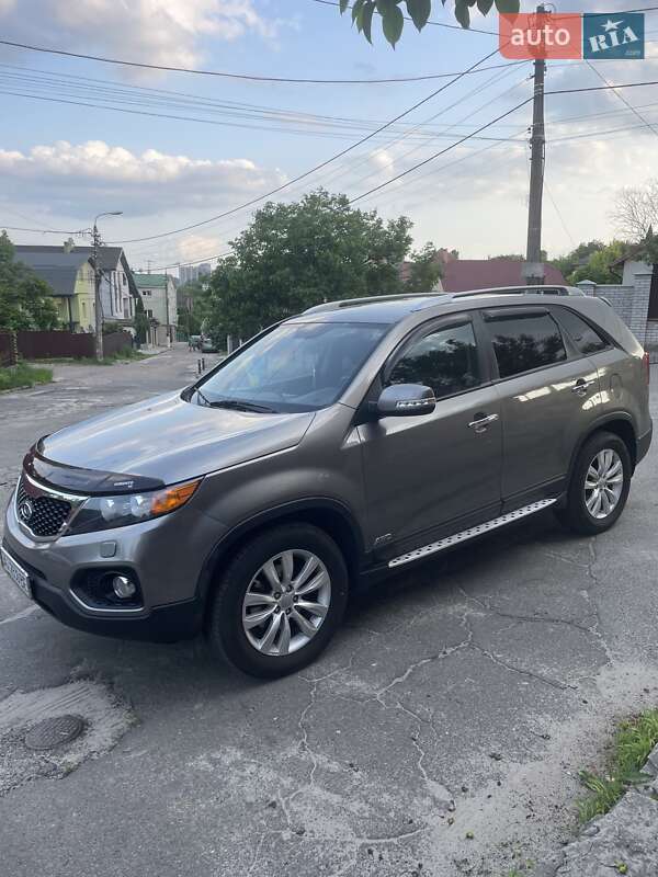 Внедорожник / Кроссовер Kia Sorento 2012 в 