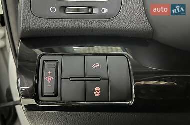 Внедорожник / Кроссовер Kia Sorento 2014 в 