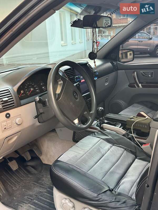 Позашляховик / Кросовер Kia Sorento 2005 в Харкові