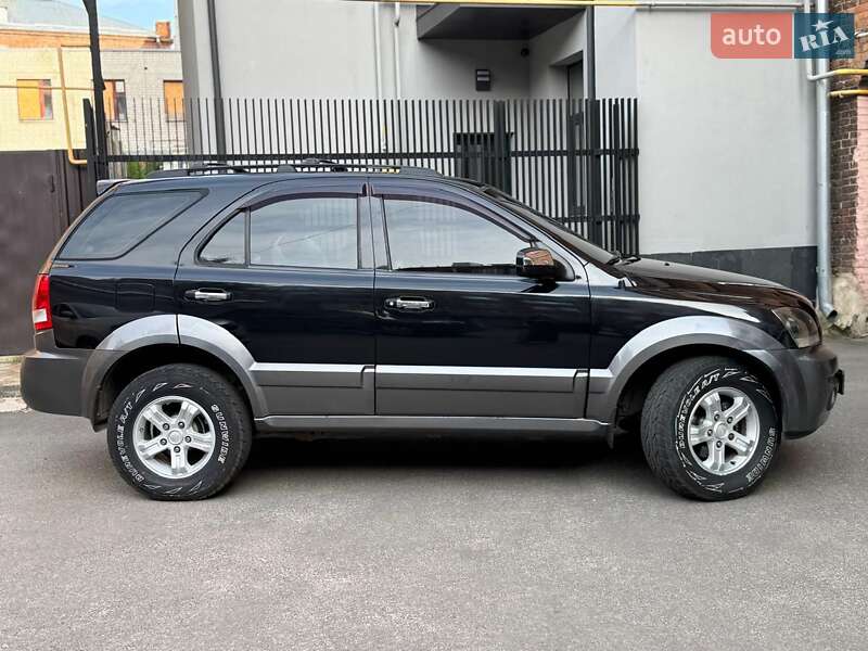 Позашляховик / Кросовер Kia Sorento 2005 в Харкові