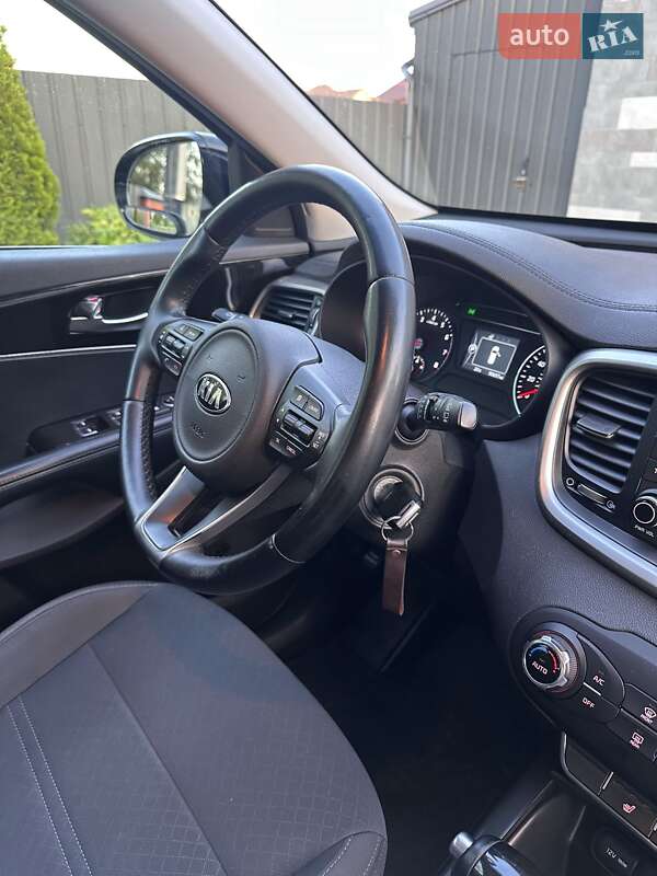 Позашляховик / Кросовер Kia Sorento 2017 в Києві
