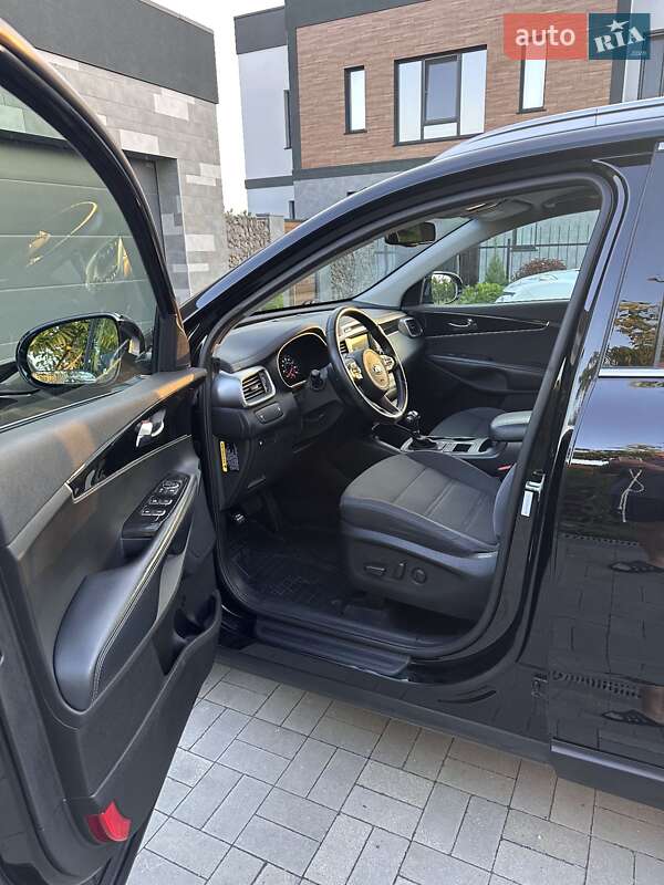Позашляховик / Кросовер Kia Sorento 2017 в Києві