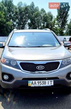 Позашляховик / Кросовер Kia Sorento 2010 в 