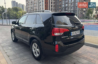 Позашляховик / Кросовер Kia Sorento 2013 в 