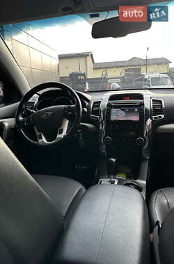 Внедорожник / Кроссовер Kia Sorento 2012 в 