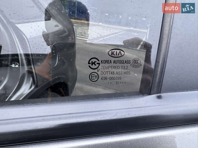 Позашляховик / Кросовер Kia Sorento 2012 в Києві