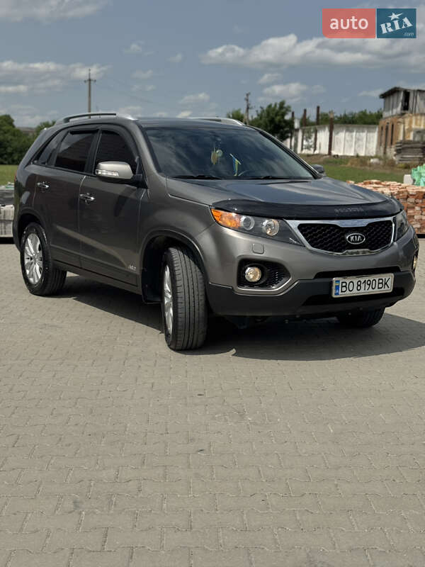 Позашляховик / Кросовер Kia Sorento 2012 в Скалаті