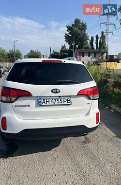 Внедорожник / Кроссовер Kia Sorento 2014 в 