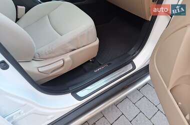 Внедорожник / Кроссовер Kia Sorento 2011 в 