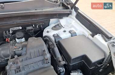 Внедорожник / Кроссовер Kia Sorento 2011 в 