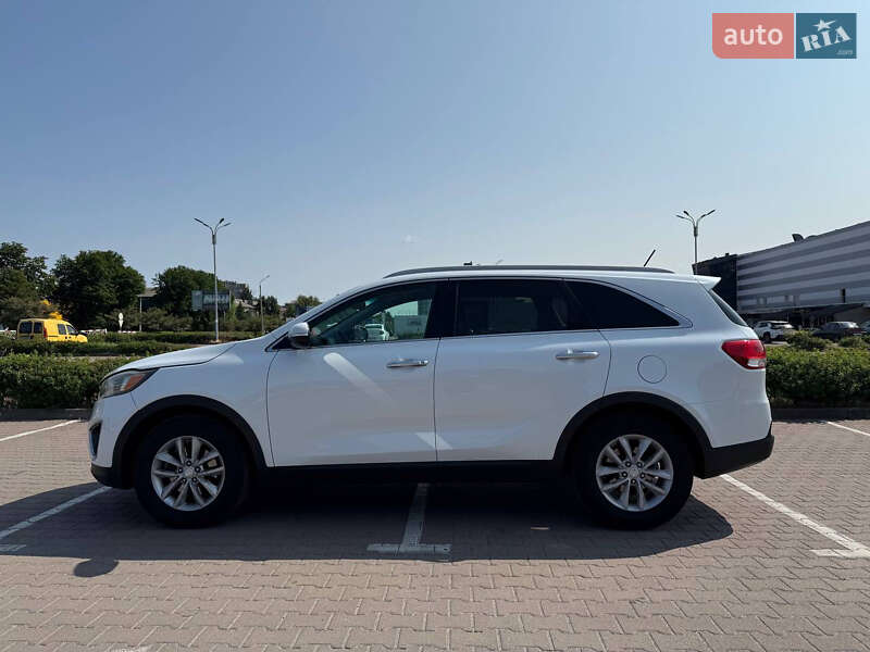 Внедорожник / Кроссовер Kia Sorento 2015 в Житомире фото 4 Внедорожник / Кроссовер Kia Sorento 2015 в Житомире