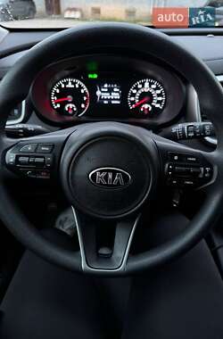 Внедорожник / Кроссовер Kia Sorento 2015 в 