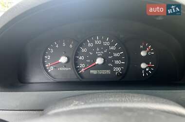 Внедорожник / Кроссовер Kia Sorento 2003 в 
