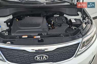 Внедорожник / Кроссовер Kia Sorento 2014 в 