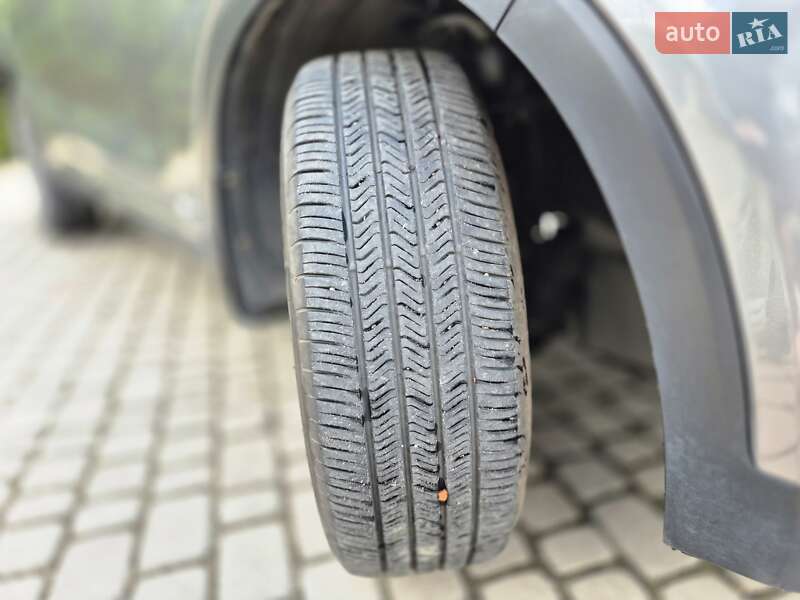 Позашляховик / Кросовер Kia Sorento 2015 в Шептицькому