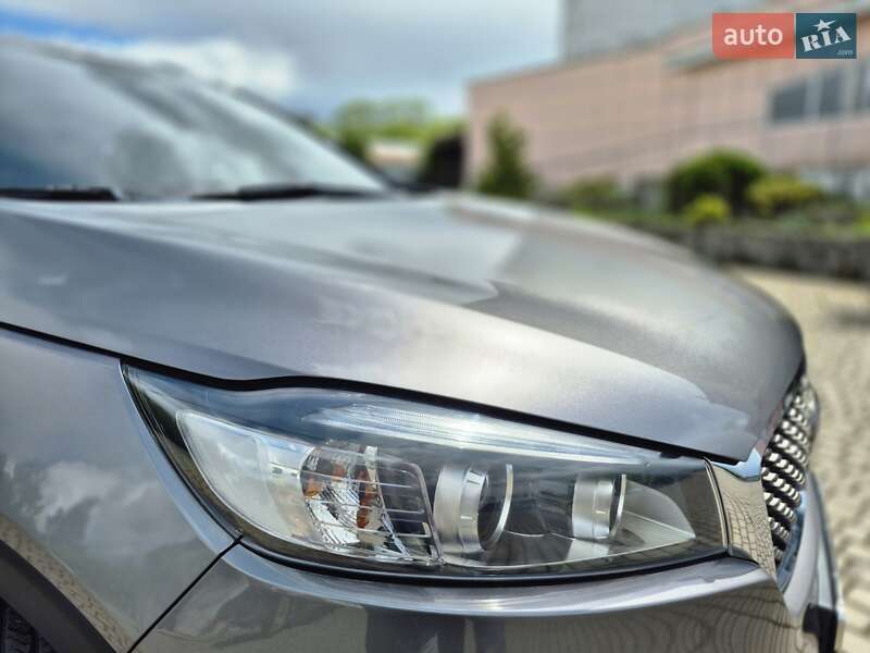 Позашляховик / Кросовер Kia Sorento 2015 в Шептицькому