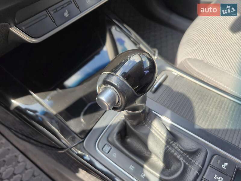 Позашляховик / Кросовер Kia Sorento 2015 в Шептицькому