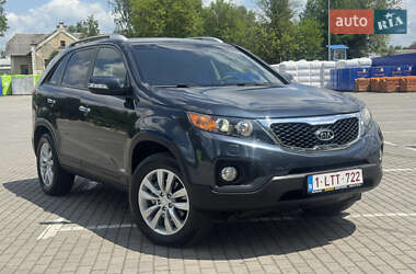 Позашляховик / Кросовер Kia Sorento 2012 в 