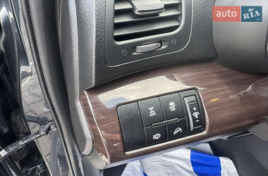 Позашляховик / Кросовер Kia Sorento 2012 в 