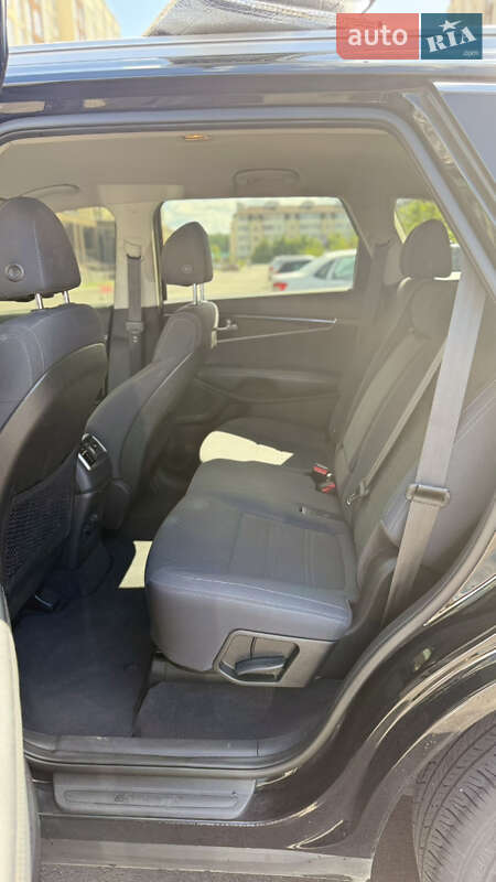 Внедорожник / Кроссовер Kia Sorento 2017 в Киеве