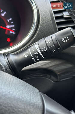 Внедорожник / Кроссовер Kia Sorento 2011 в 