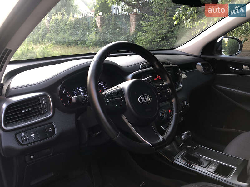 Позашляховик / Кросовер Kia Sorento 2015 в Києві