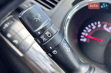 Внедорожник / Кроссовер Kia Sorento 2011 в 