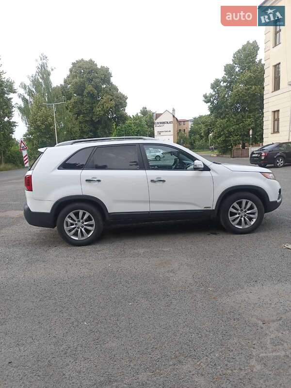 Позашляховик / Кросовер Kia Sorento 2011 в Іршаві