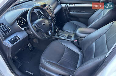 Внедорожник / Кроссовер Kia Sorento 2014 в 