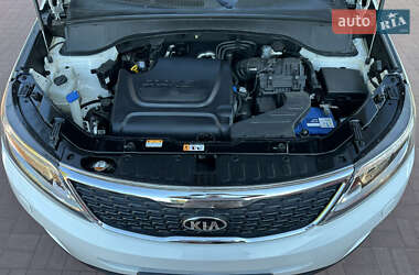 Внедорожник / Кроссовер Kia Sorento 2014 в 