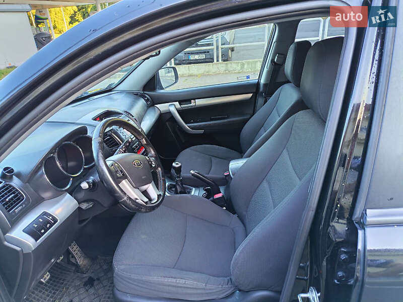 Внедорожник / Кроссовер Kia Sorento 2010 в Долине
