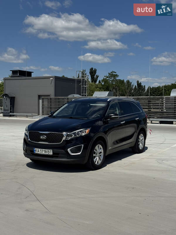 Внедорожник / Кроссовер Kia Sorento 2016 в 
