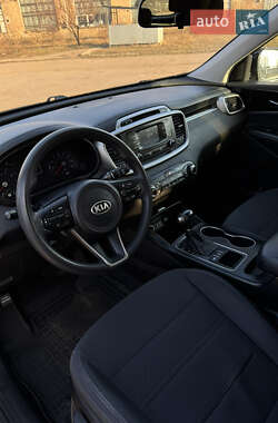 Внедорожник / Кроссовер Kia Sorento 2016 в 
