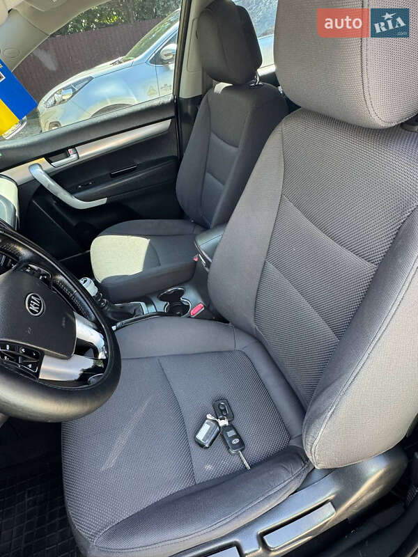 Внедорожник / Кроссовер Kia Sorento 2010 в Богородчанах
