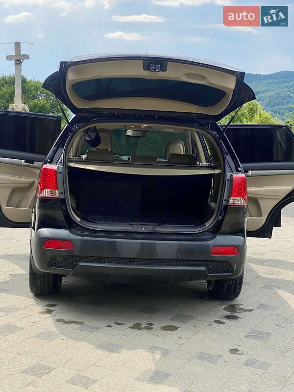 Позашляховик / Кросовер Kia Sorento 2010 в Тячеві