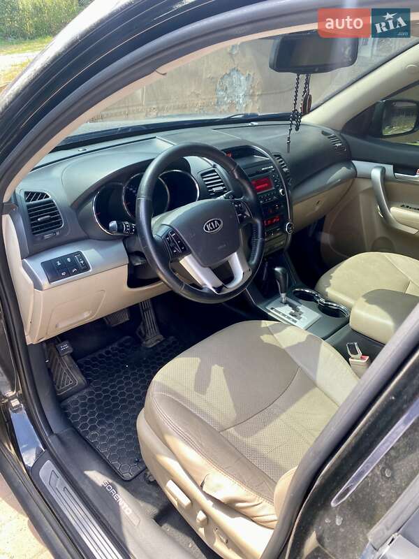 Позашляховик / Кросовер Kia Sorento 2010 в Тячеві