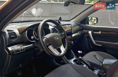 Внедорожник / Кроссовер Kia Sorento 2010 в 