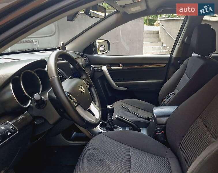 Внедорожник / Кроссовер Kia Sorento 2010 в Ивано-Франковске
