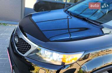 Внедорожник / Кроссовер Kia Sorento 2012 в 