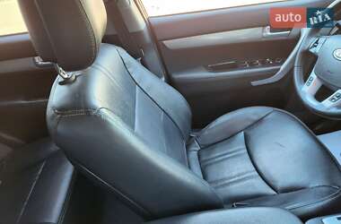 Внедорожник / Кроссовер Kia Sorento 2012 в 